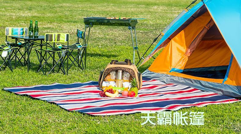 當(dāng)戶外露營(yíng)突遭暴風(fēng)雨時(shí)應(yīng)怎么辦？