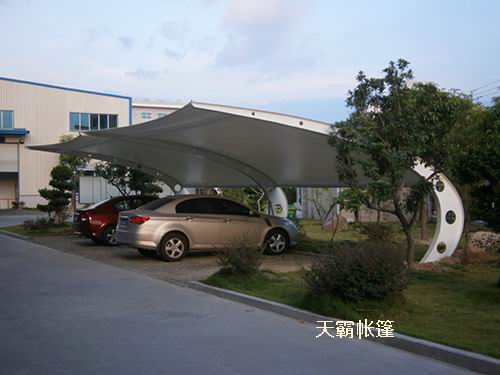 膜結構停車棚——-為您的愛車找個遮陽擋雨的好港灣吧