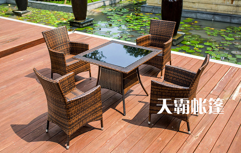 想要露臺(tái)/花園/后院成為風(fēng)景，戶外家具的選擇很重要